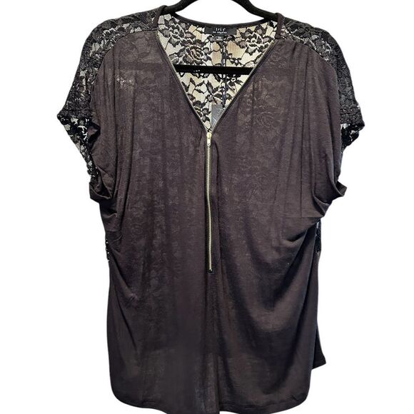 NWT Iris LA Plus Size Black Cap Sleeve Half Zip with Lace Back Blouse - Size 3XL - Picture 1 of 5